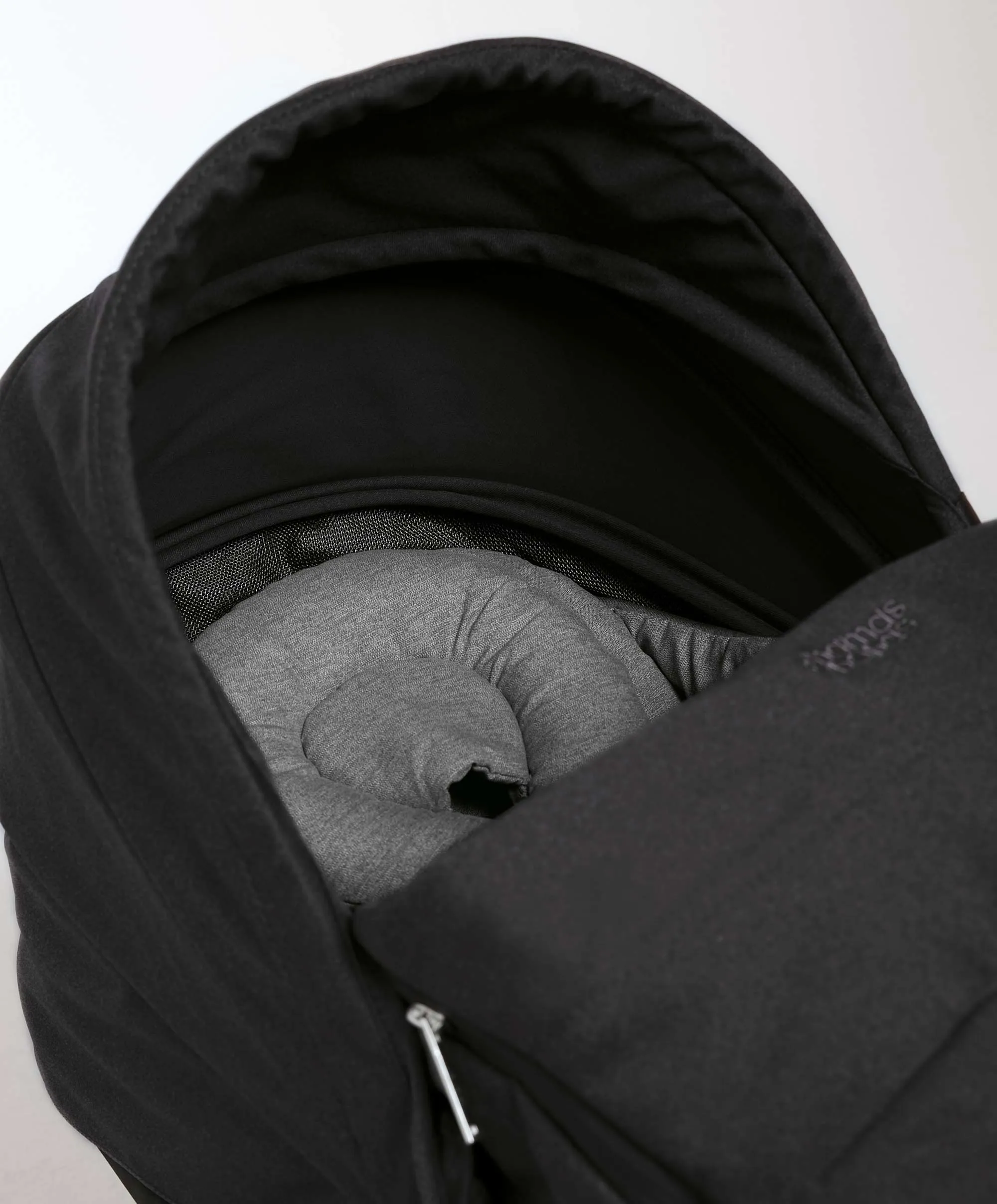 Airo Newborn Carrycot Pack - Black