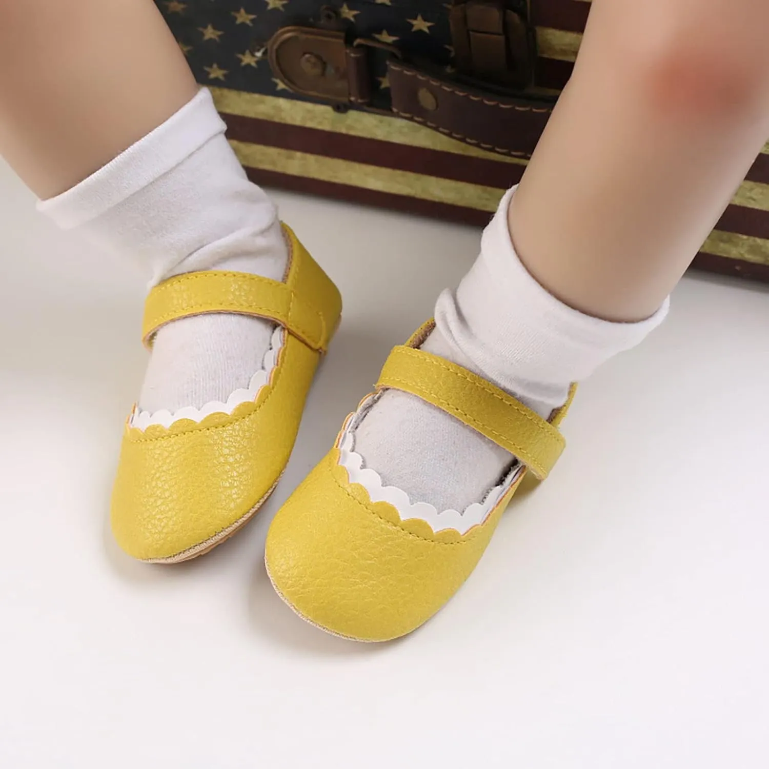 Spring and Autumn Children Baby Infant Shoes Boys and Girls Flat Bottom Non Slip Lightweight Girls Slip on Sneaker
