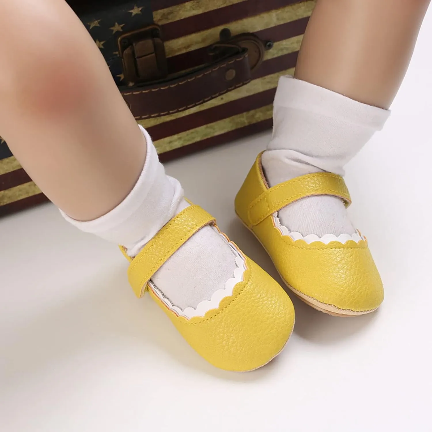 Spring and Autumn Children Baby Infant Shoes Boys and Girls Flat Bottom Non Slip Lightweight Girls Slip on Sneaker