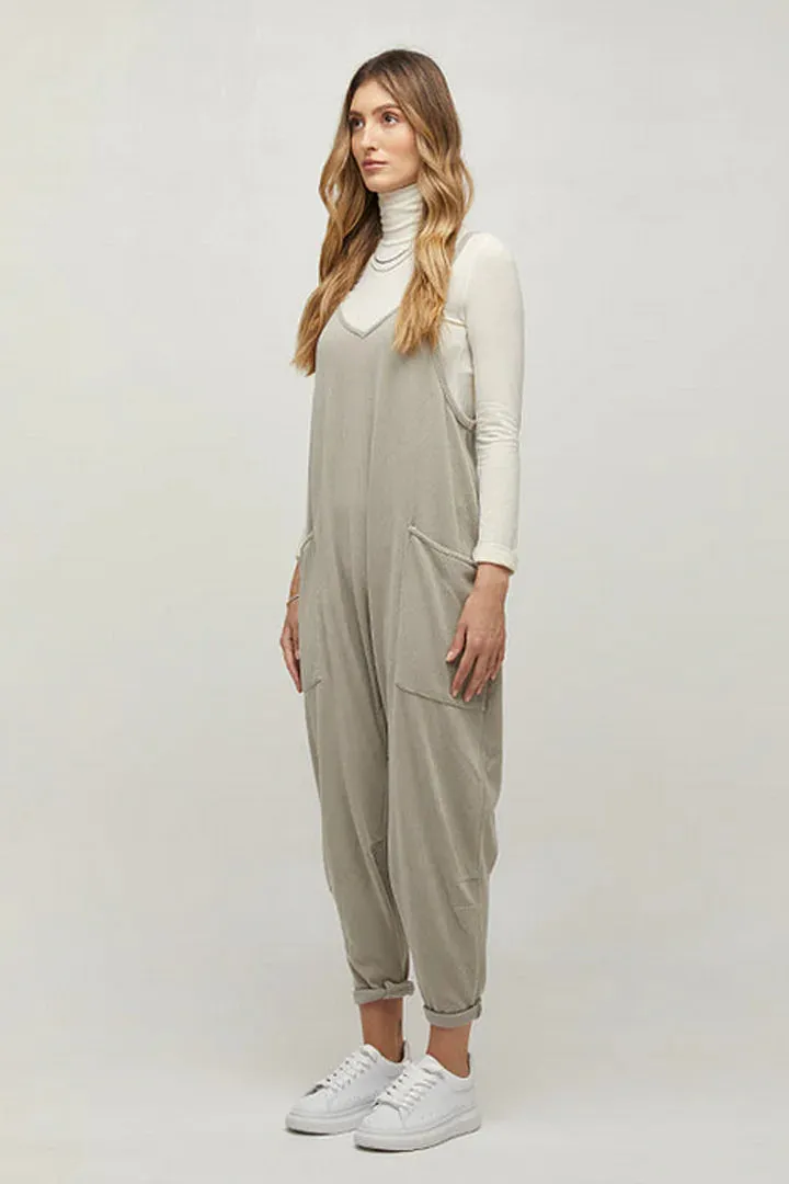 Summer Breeze Jumpsuit: Cool, Chic, Effortless Style