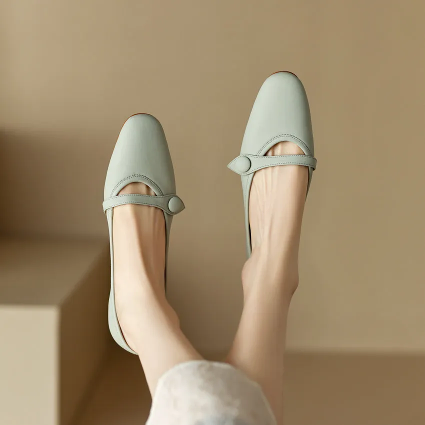 USS Shoes Sonia Women's Leather Flats